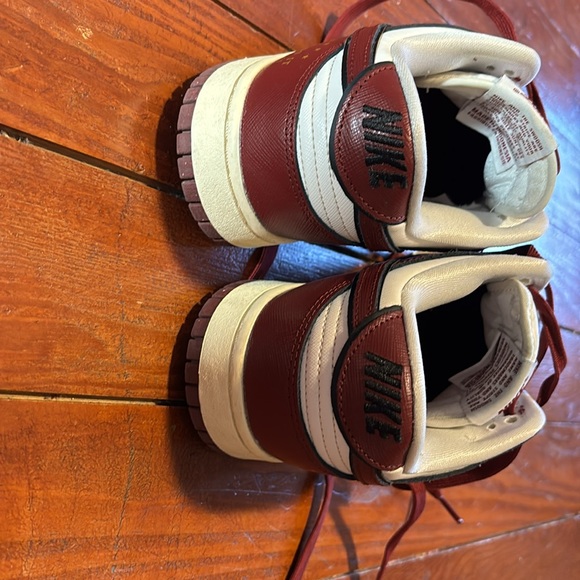 Nike Jordans Low Tops size 8.5 women’s - Picture 4 of 5